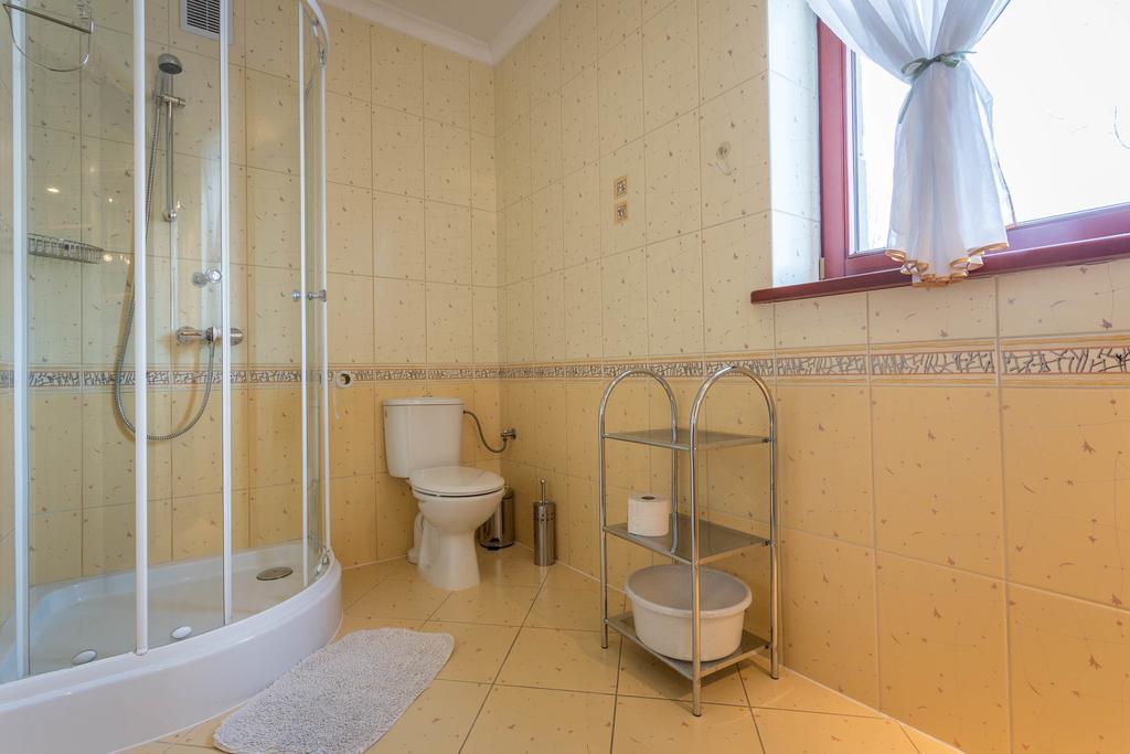 Sykowny Dworek Apartamenty 코스실리스코 외부 사진