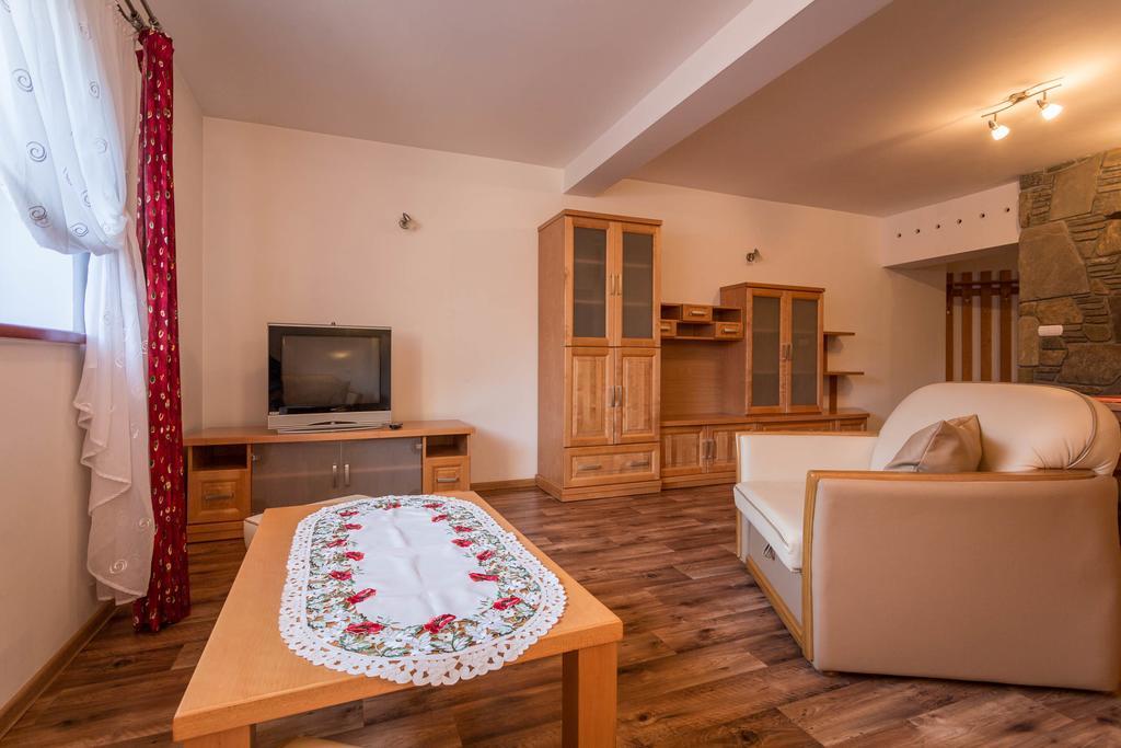 Sykowny Dworek Apartamenty 코스실리스코 외부 사진