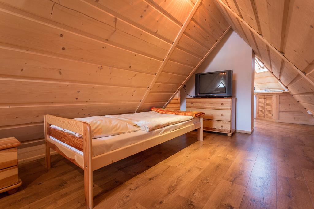 Sykowny Dworek Apartamenty 코스실리스코 객실 사진