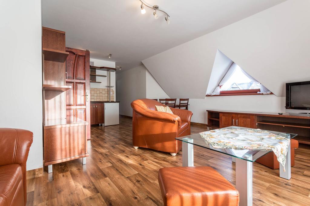 Sykowny Dworek Apartamenty 코스실리스코 외부 사진