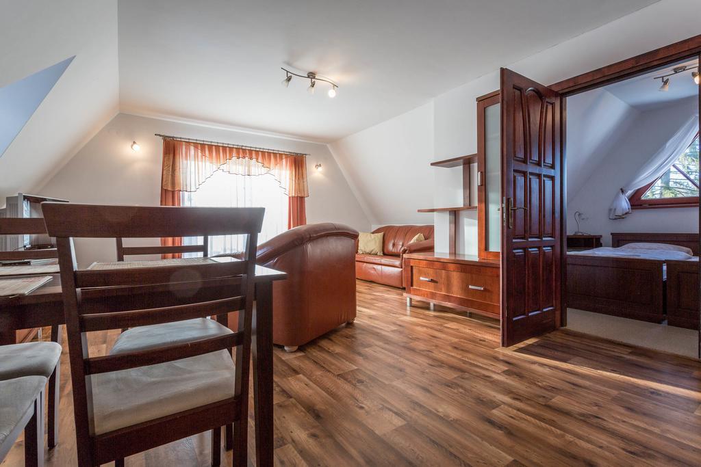 Sykowny Dworek Apartamenty 코스실리스코 외부 사진