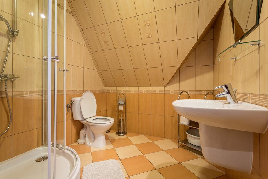 Sykowny Dworek Apartamenty 코스실리스코 객실 사진