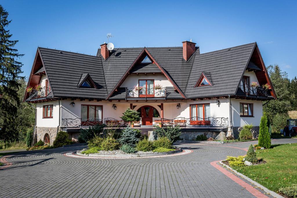 Sykowny Dworek Apartamenty 코스실리스코 외부 사진