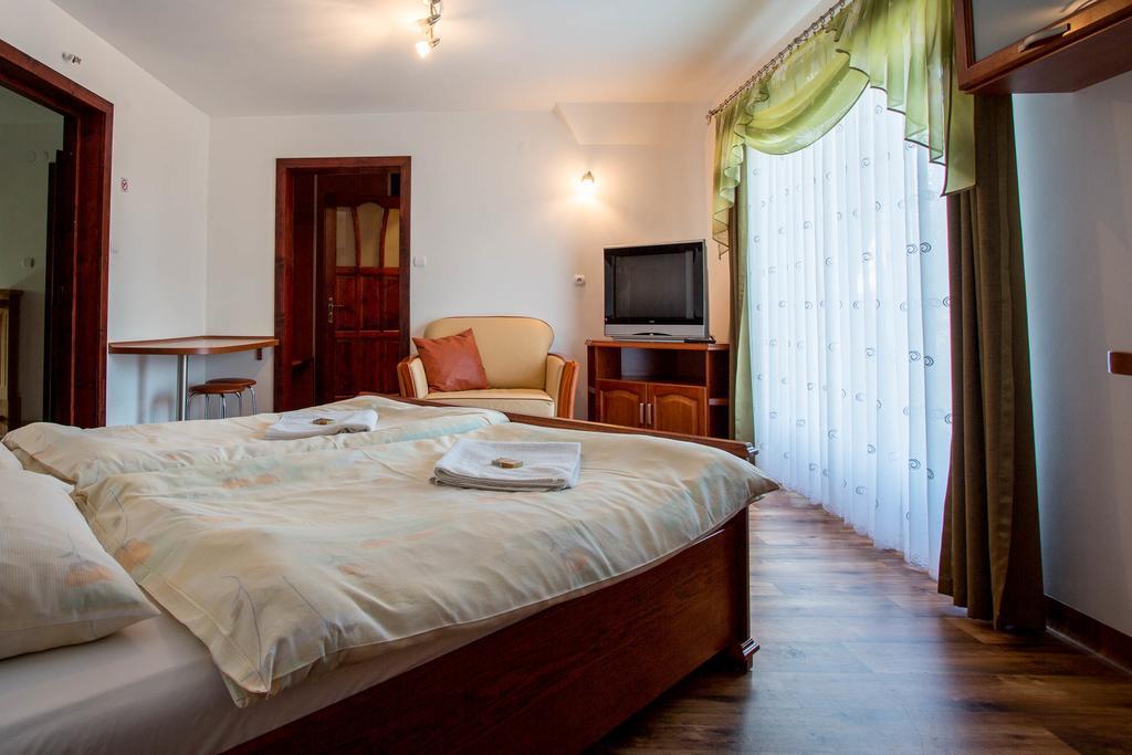 Sykowny Dworek Apartamenty 코스실리스코 외부 사진